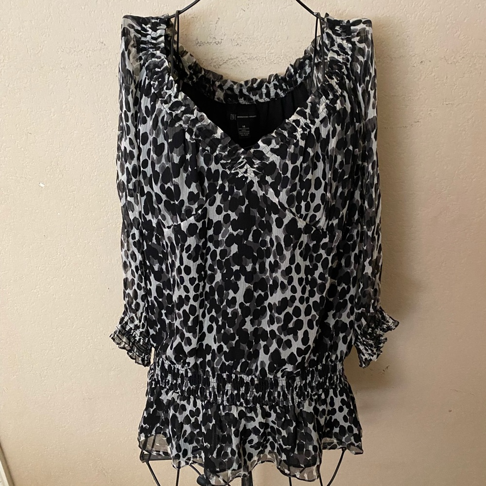 🎉Macy’s INC blouse size 14🎉